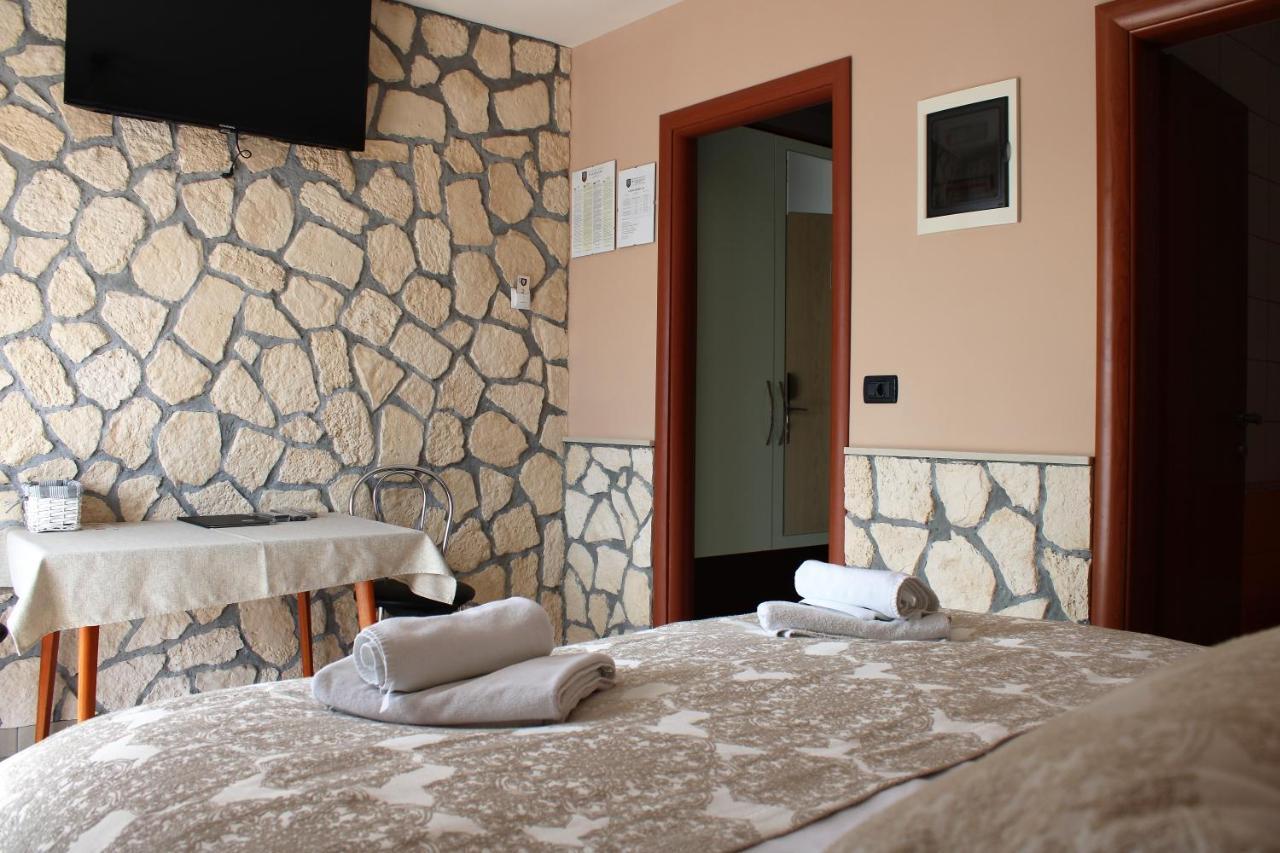 Dalmacija Omiš Exterior foto